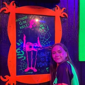 Meet your Posher, Alaina